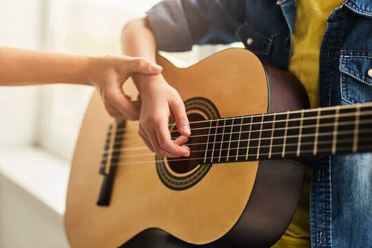 How Does Best Minor Pentatonic Course Work?